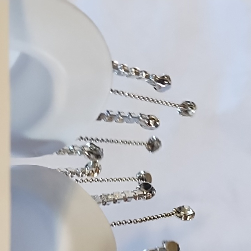 NEW Elegant Silver/White Cowgirl Hat Earrings - Picture 7 of 9